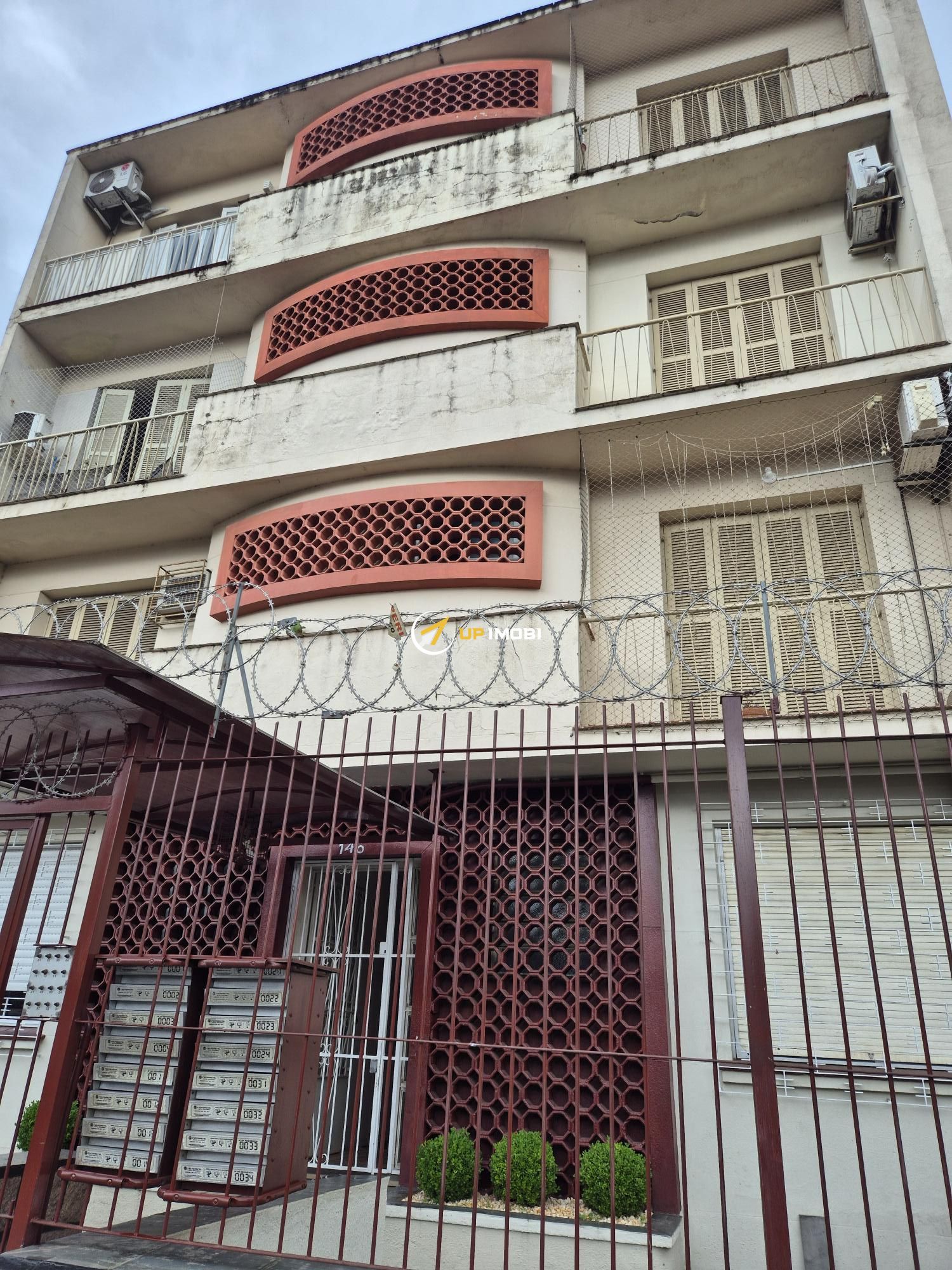 Apartamento, 2 dormitórios no bairro Navegantes em Porto Alegre para Comprar