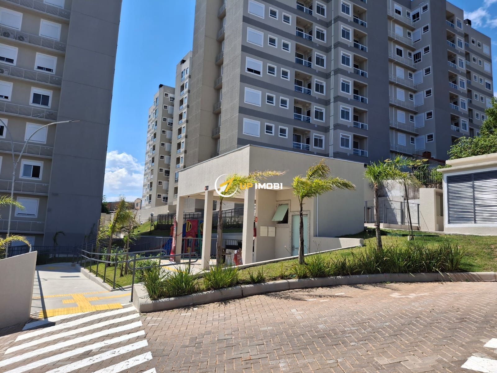 Apartamento, 2 dormitórios no bairro Cavalhada em Porto Alegre para Comprar