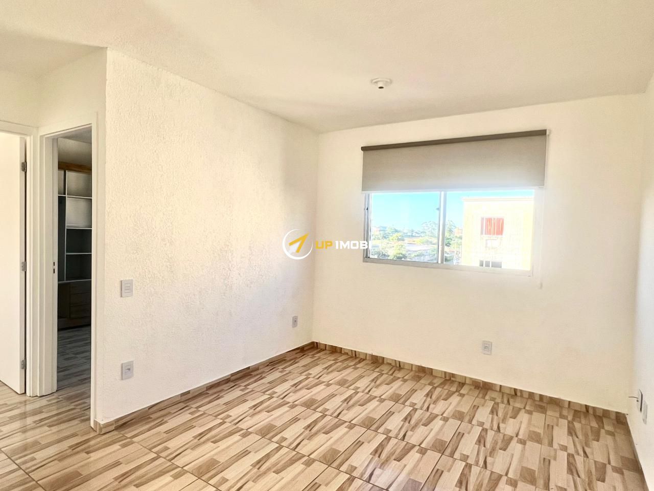 Apartamento, 2 dormitórios no bairro Mário Quintana em Porto Alegre para Comprar