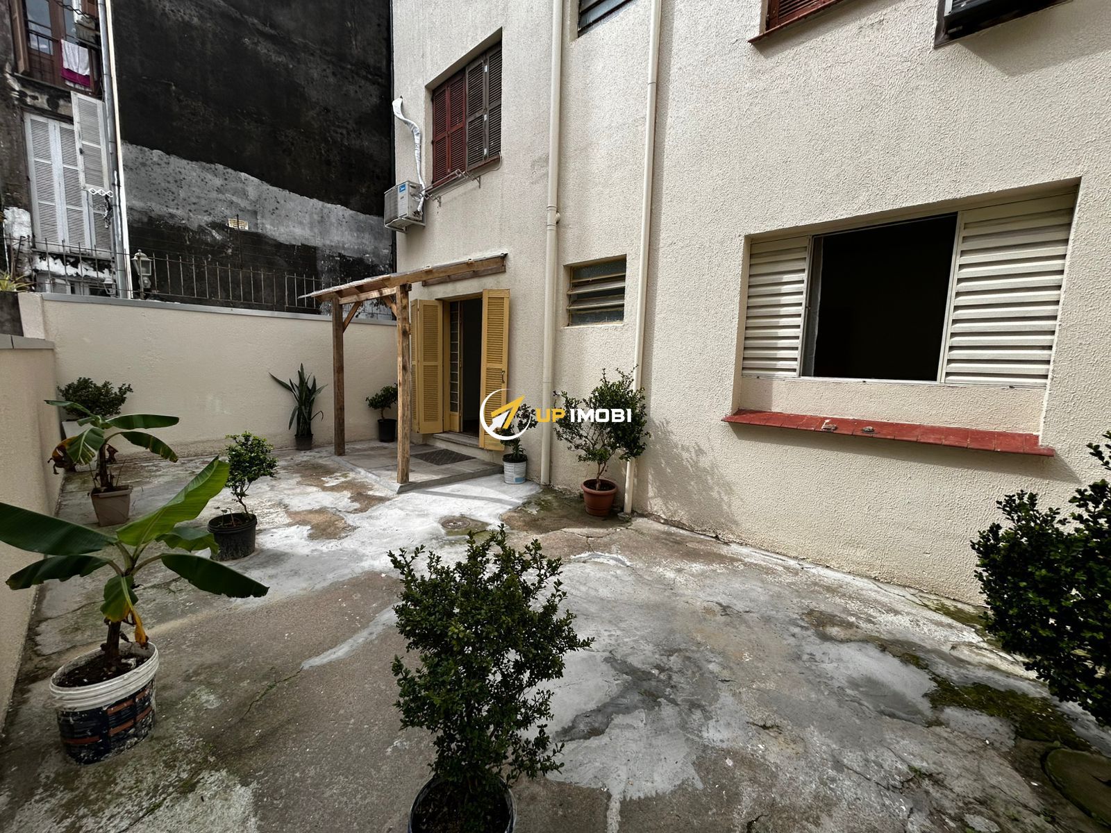 Apartamento, 1 dormitório no bairro Santa Cecília em Porto Alegre para Comprar