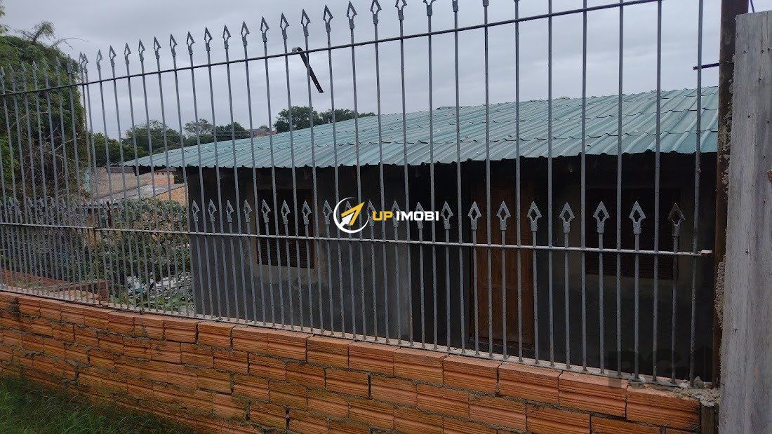 Casa com 60m², 2 dormitórios no bairro Nonoai em Porto Alegre para Comprar