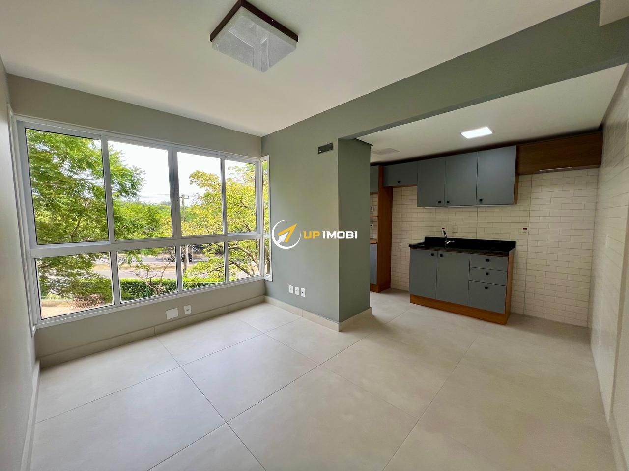 Apartamento, 2 dormitórios no bairro Cavalhada em Porto Alegre para Comprar