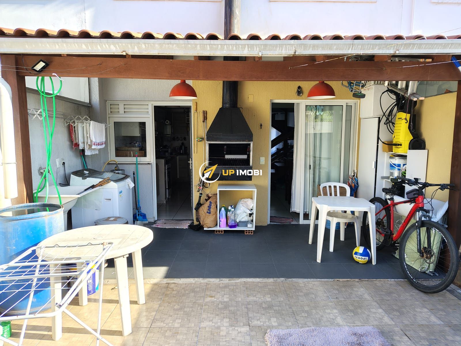 Casa de Condomínio, 3 dormitórios no bairro Hípica em Porto Alegre para Comprar