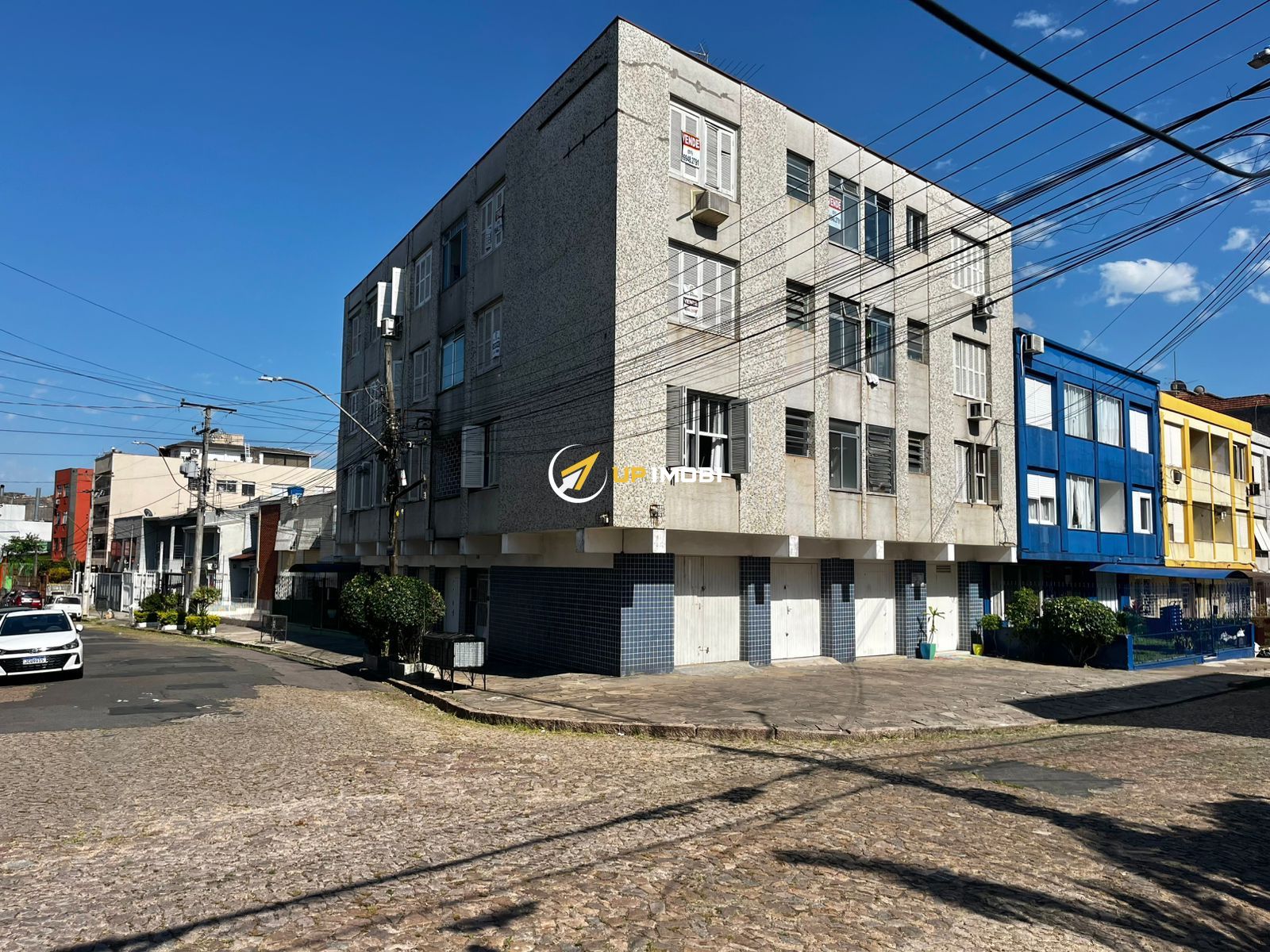 Apartamento, 1 dormitório no bairro Passo da Areia em Porto Alegre para Comprar
