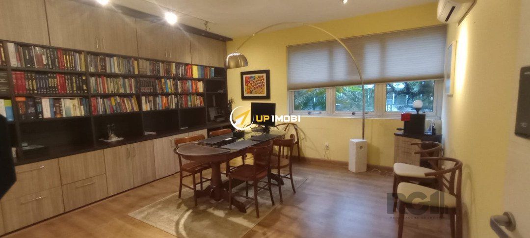 Sala Comercial no bairro Moinhos de Vento em Porto Alegre para Comprar