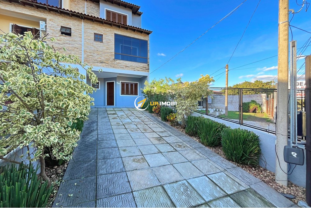 Casa com 186m², 3 dormitórios no bairro Espírito Santo em Porto Alegre para Comprar