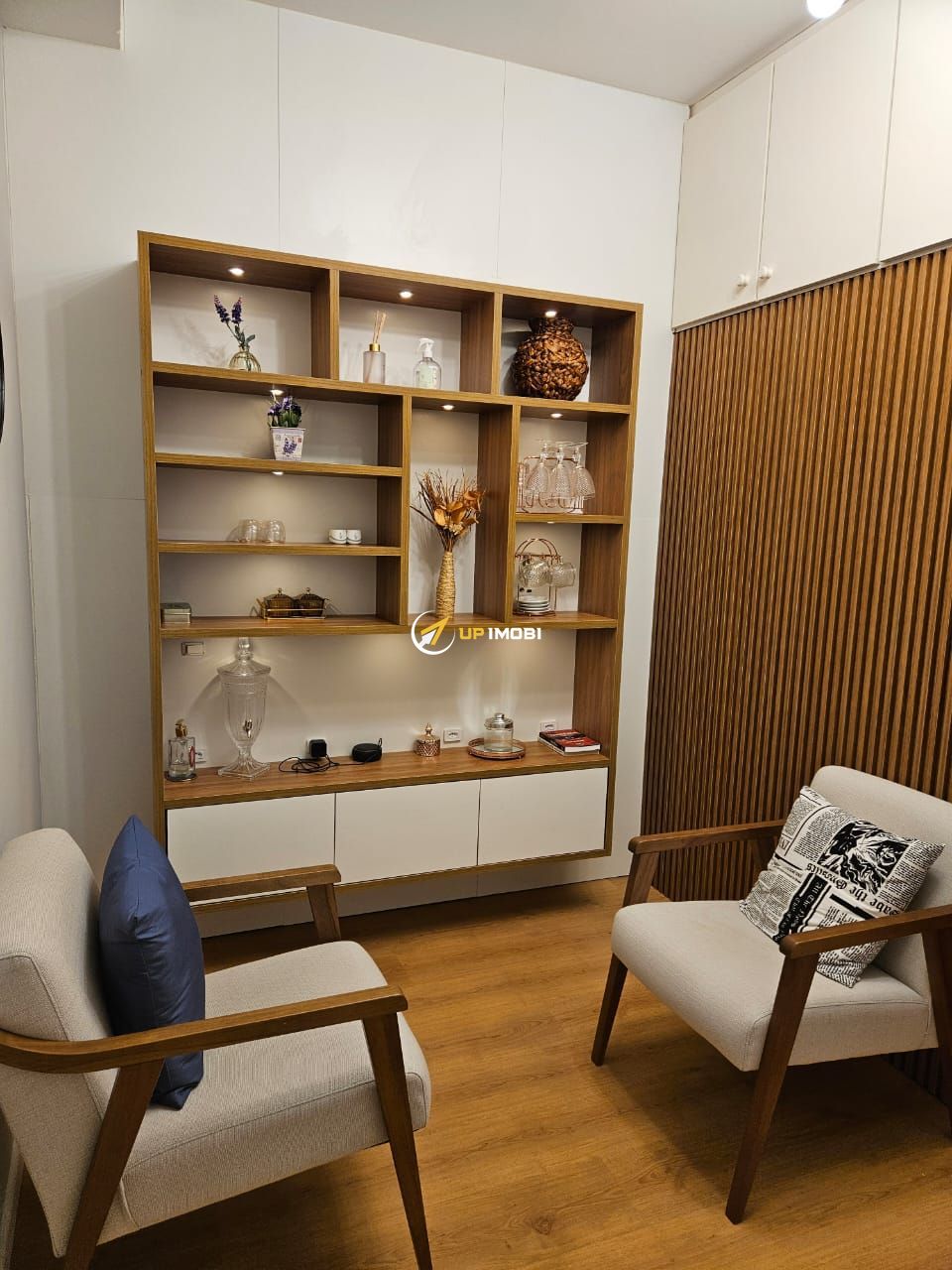 Sala Comercial, 1 dormitório no bairro Tristeza em Porto Alegre para Comprar