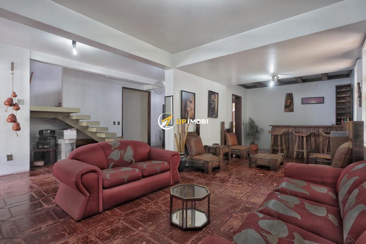 Casa, 3 dormitórios no bairro Nonoai em Porto Alegre para Comprar