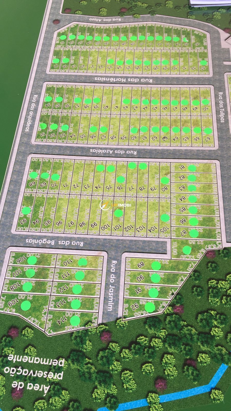 Terreno com 115m² no bairro Campo Novo em Porto Alegre para Comprar