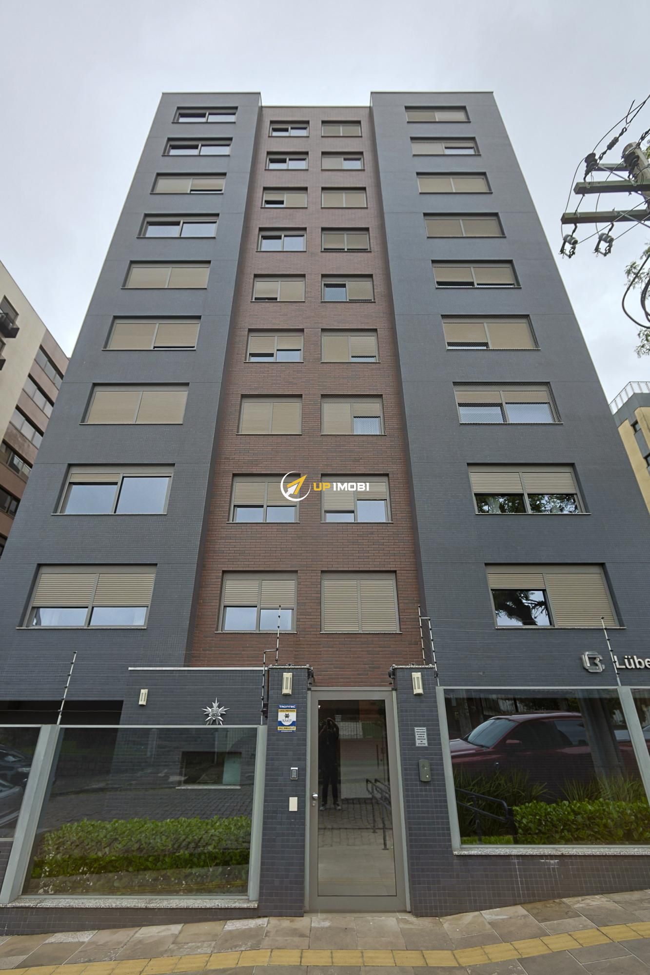 Apartamento, 3 dormitórios no bairro Tristeza em Porto Alegre para Comprar