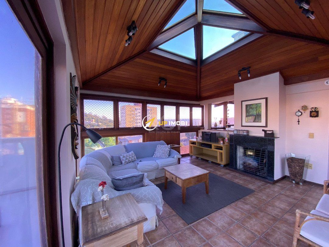 Cobertura, 4 dormitórios no bairro Menino Deus em Porto Alegre para Comprar