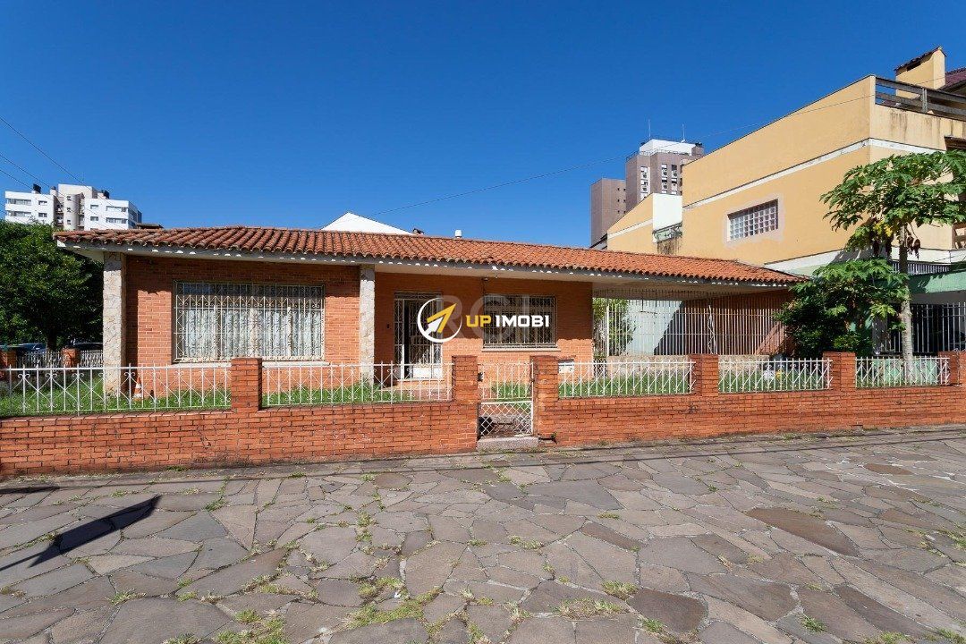 Casa com 522m², 4 dormitórios no bairro Menino Deus em Porto Alegre para Comprar