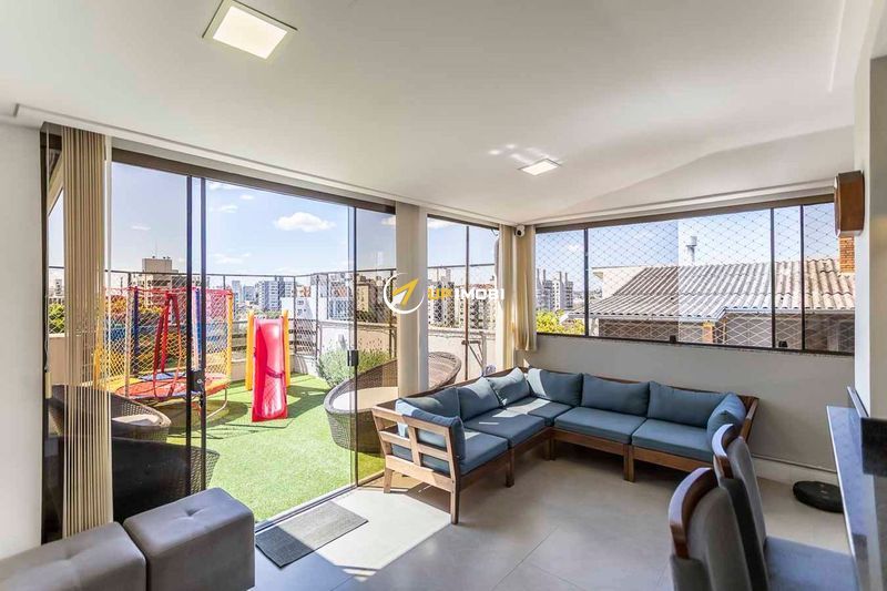 Cobertura, 3 dormitórios no bairro Tristeza em Porto Alegre para Comprar