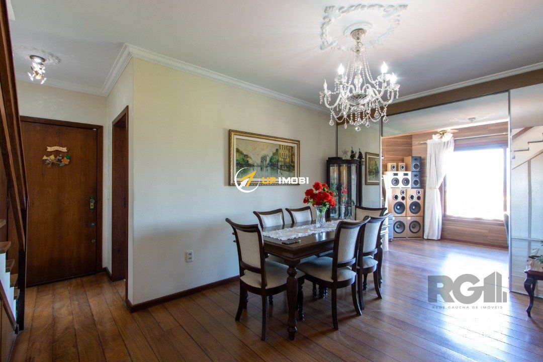 Cobertura, 3 dormitórios no bairro Tristeza em Porto Alegre para Comprar