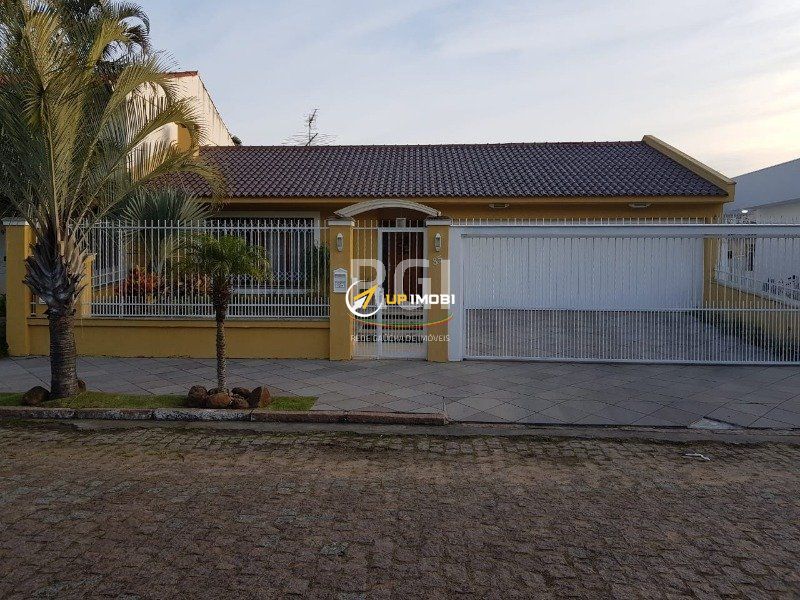 Casa com 300m², 3 dormitórios no bairro Ipanema em Porto Alegre para Comprar
