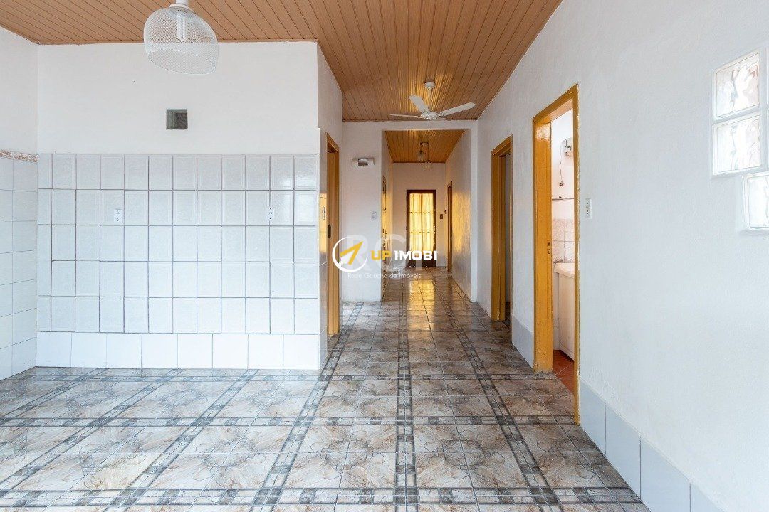 Casa com 85m², 2 dormitórios no bairro Cavalhada em Porto Alegre para Comprar