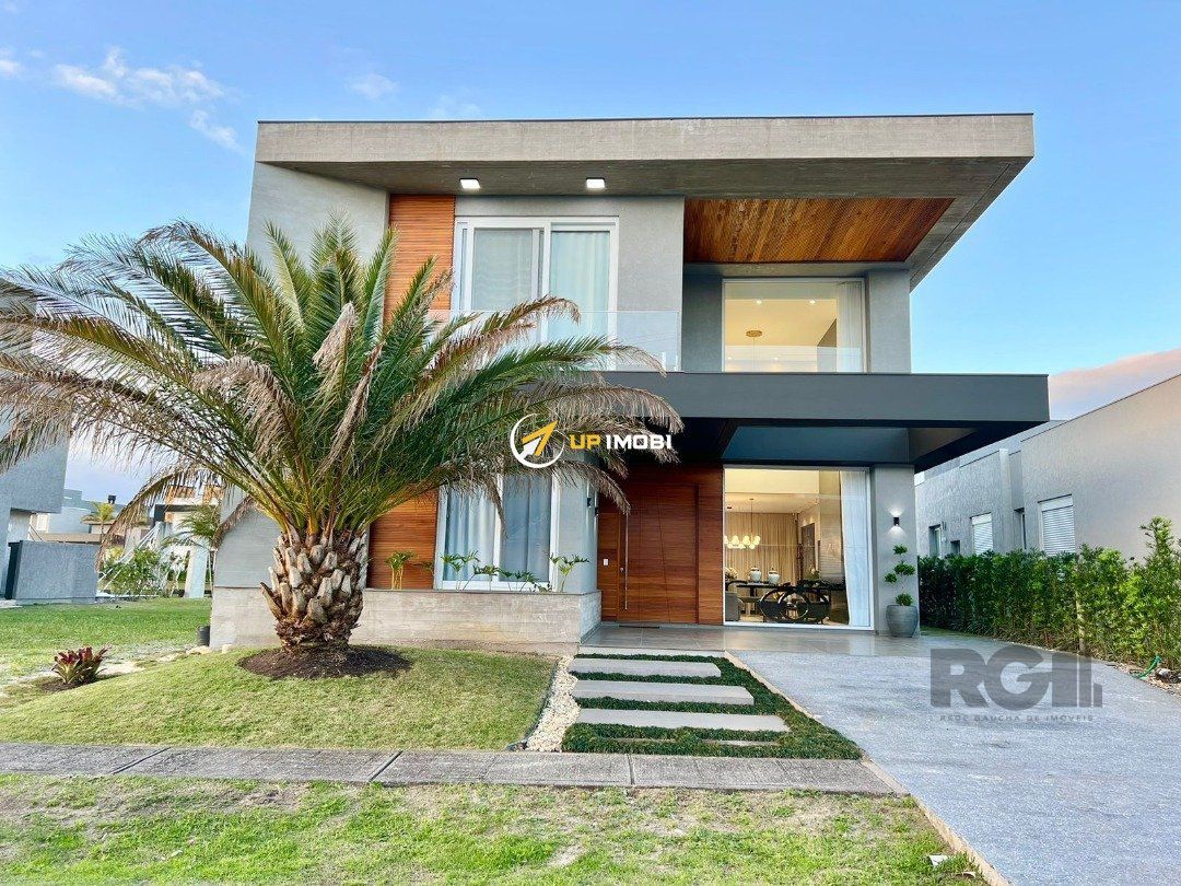 Casa de Condomínio com 280m², 4 dormitórios no bairro Centro em Xangri-Lá para Comprar