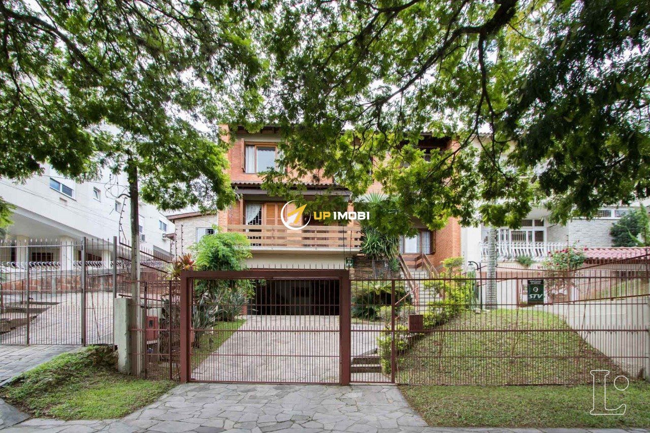Casa com 416m², 4 dormitórios no bairro Tristeza em Porto Alegre para Comprar