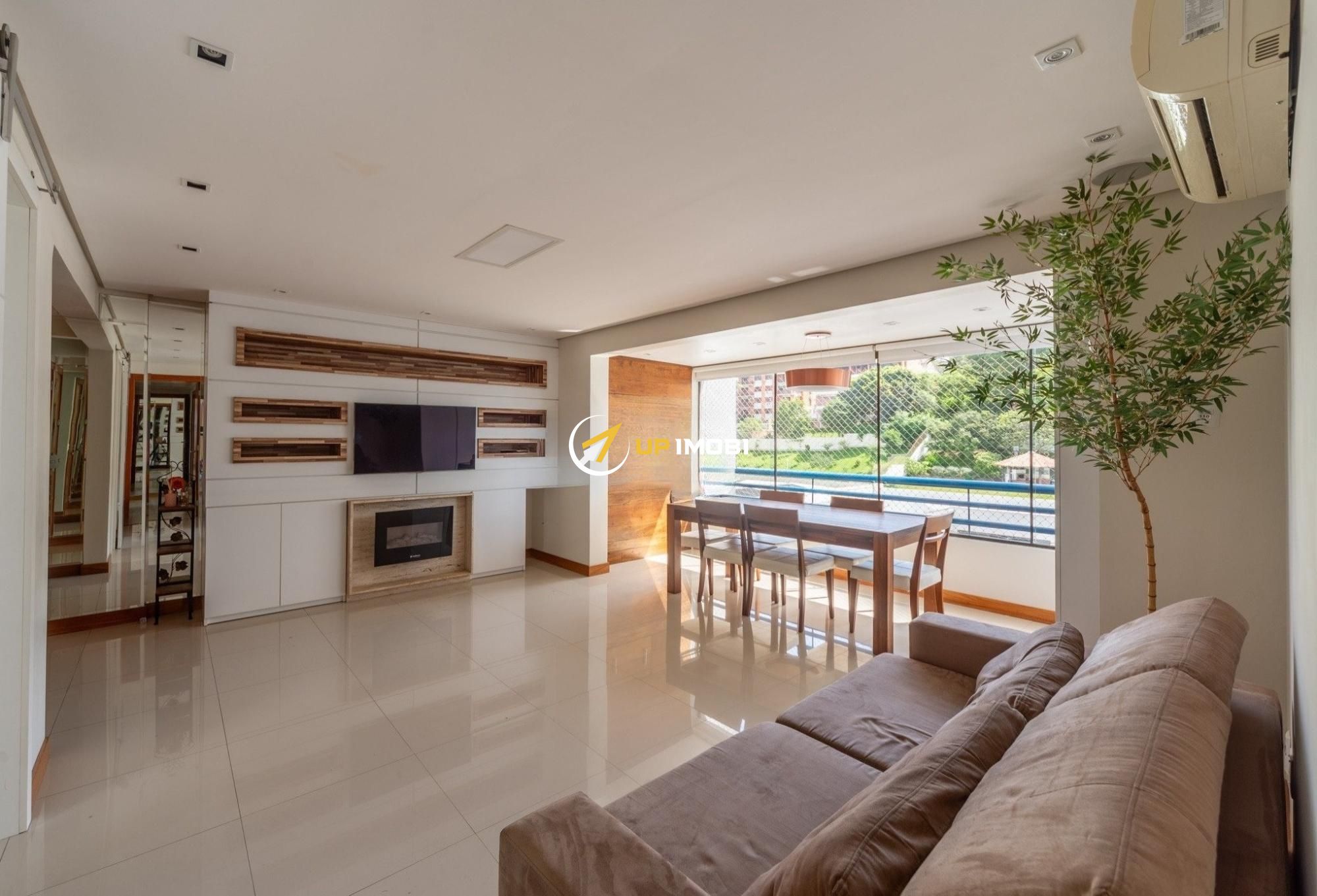 Apartamento, 3 dormitórios no bairro Cristal em Porto Alegre para Comprar