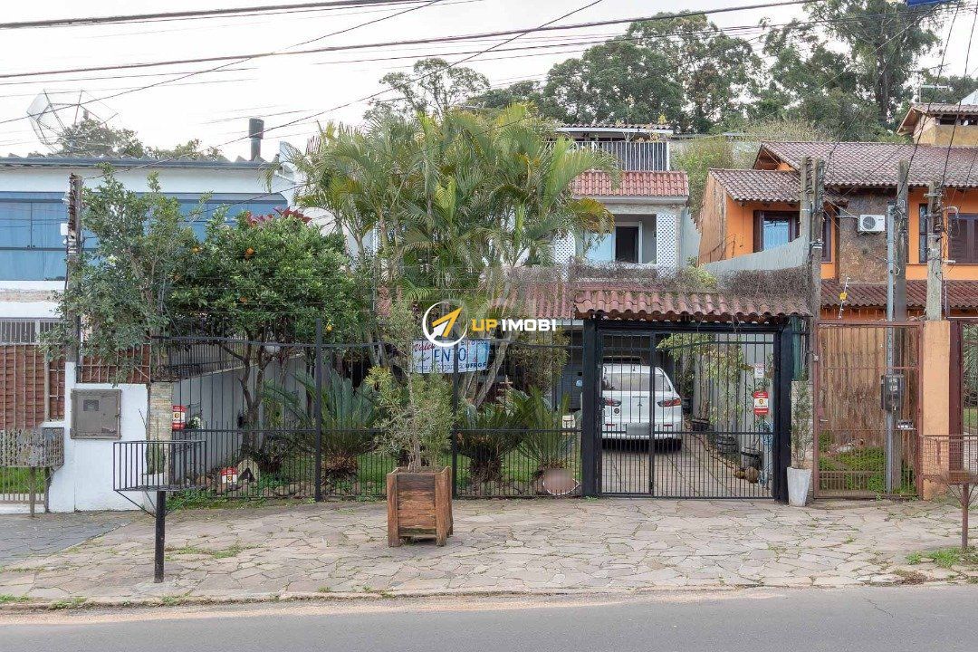 Casa com 240m², 3 dormitórios no bairro Ipanema em Porto Alegre para Comprar