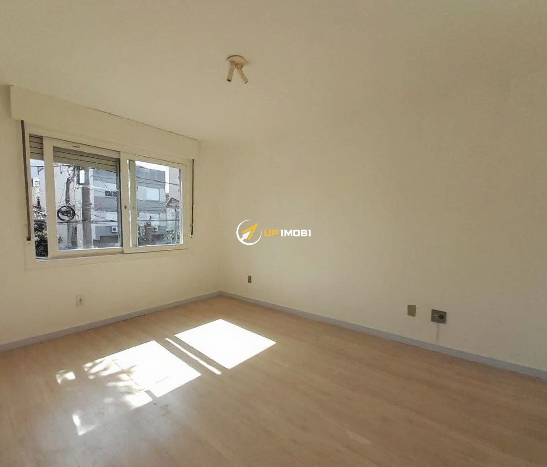 Apartamento, 2 dormitórios no bairro São João em Porto Alegre para Comprar