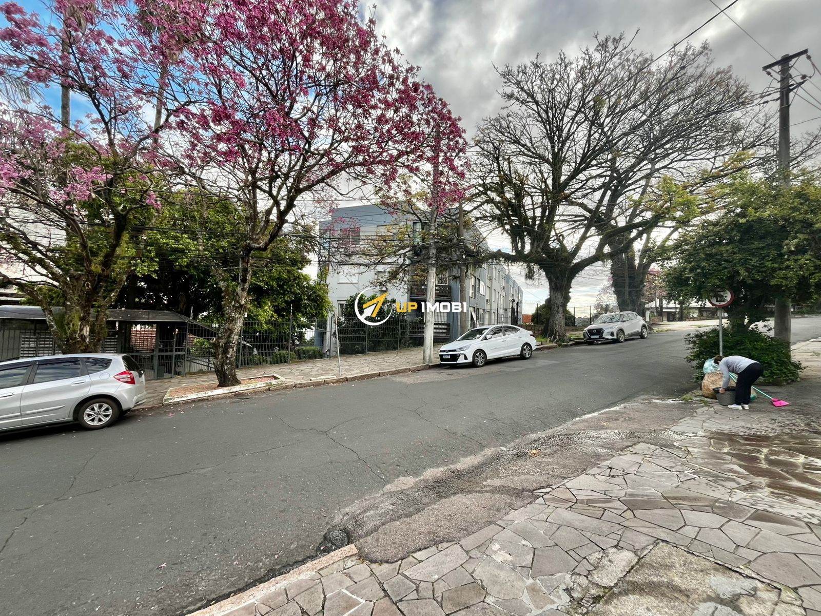 Apartamento, 2 dormitórios no bairro Cristo Redentor em Porto Alegre para Comprar