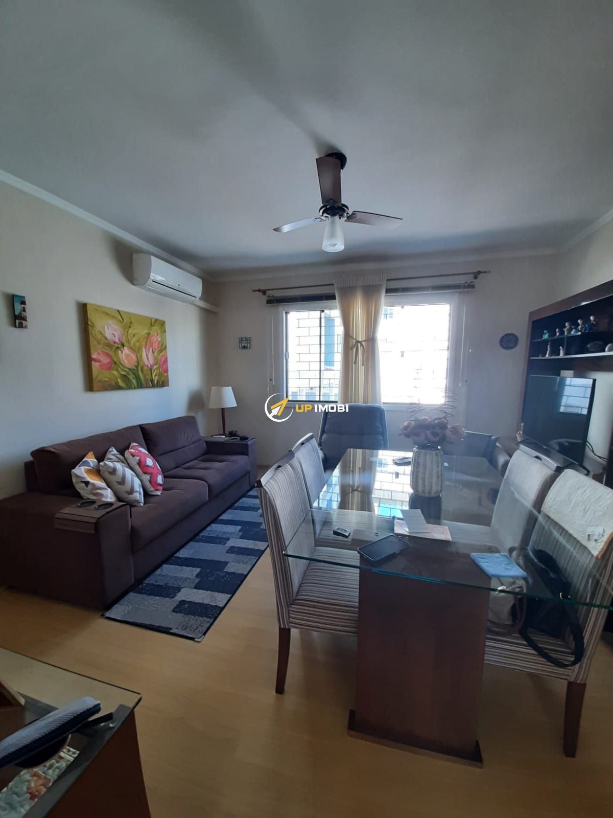 Apartamento, 2 dormitórios no bairro Santana em Porto Alegre para Comprar