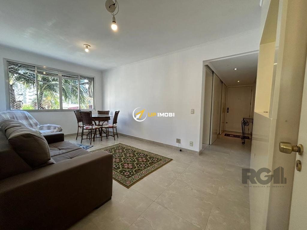 Apartamento, 2 dormitórios no bairro Mont Serrat em Porto Alegre para Comprar