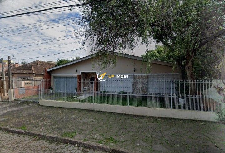 Casa, 4 dormitórios no bairro Partenon em Porto Alegre para Comprar