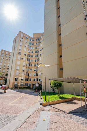 Apartamento, 2 dormitórios no bairro Tristeza em Porto Alegre para Comprar