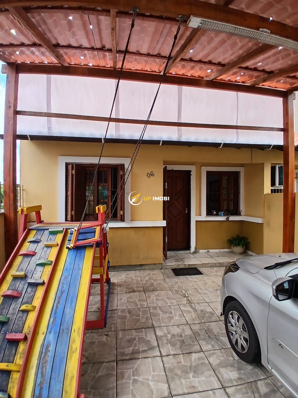 Casa, 2 dormitórios no bairro Jardim Algarve em Alvorada para Comprar