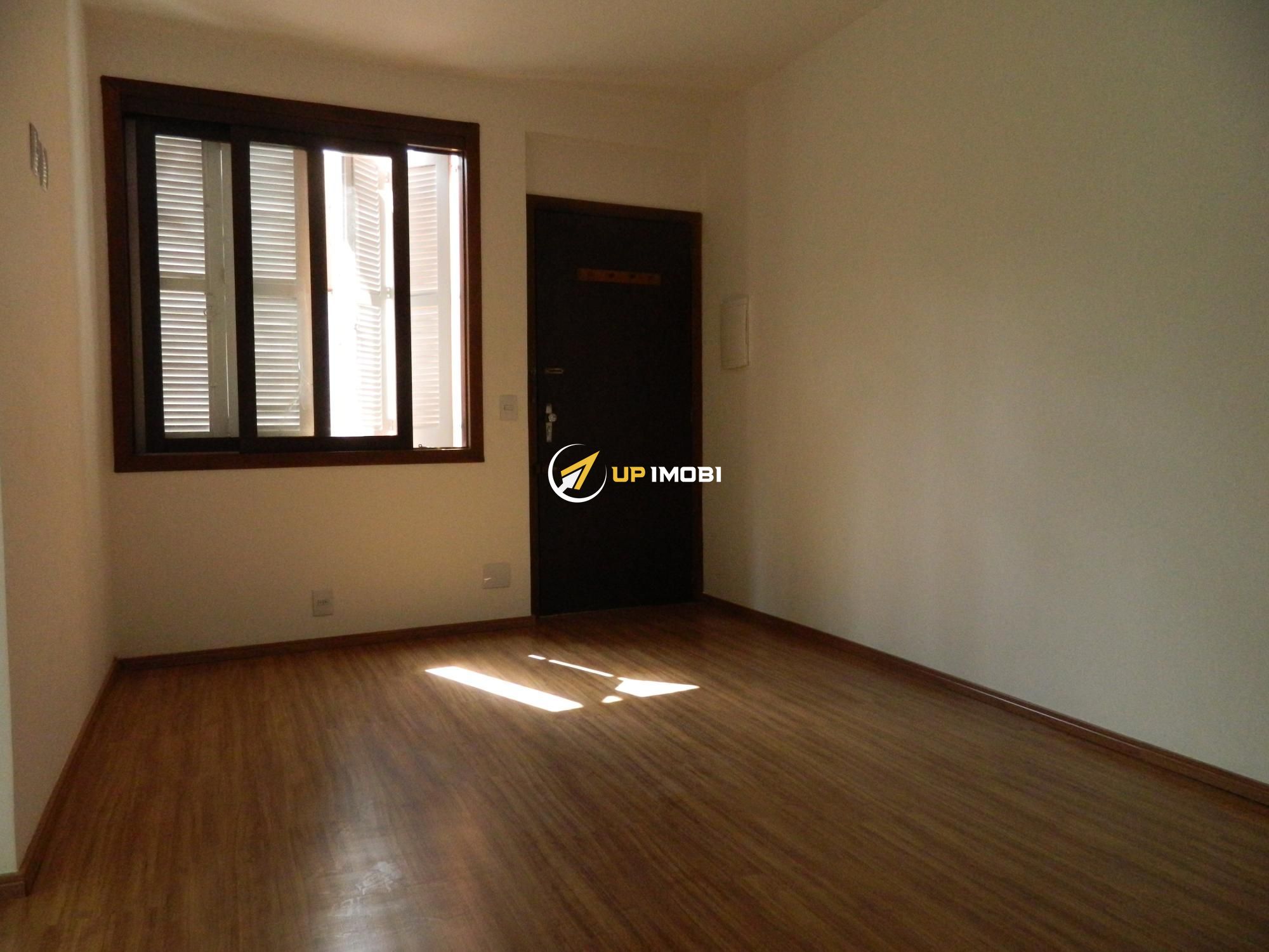 Apartamento, 1 dormitório no bairro Medianeira em Porto Alegre para Comprar