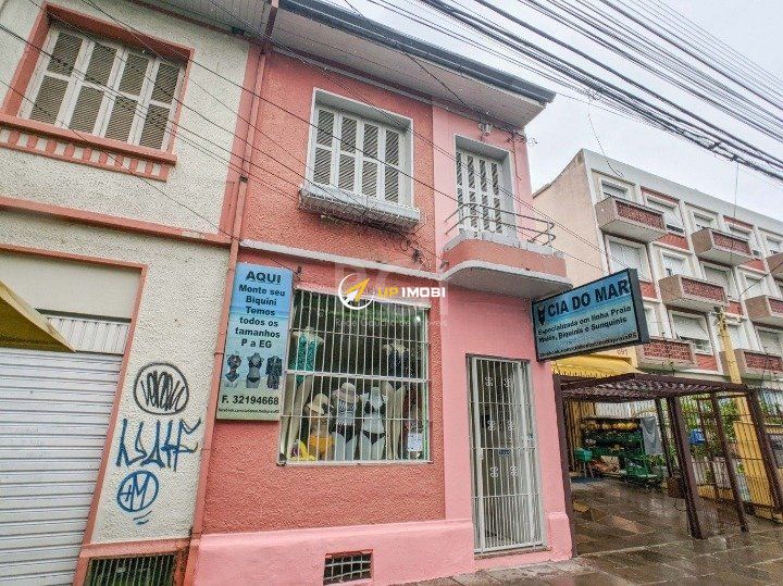 Casa com 202m², 2 dormitórios no bairro Farroupilha em Porto Alegre para Comprar