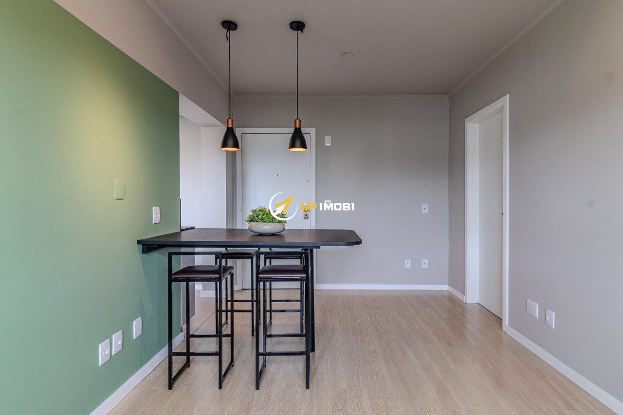 Apartamento, 1 dormitório no bairro Chácara das Pedras em Porto Alegre para Comprar