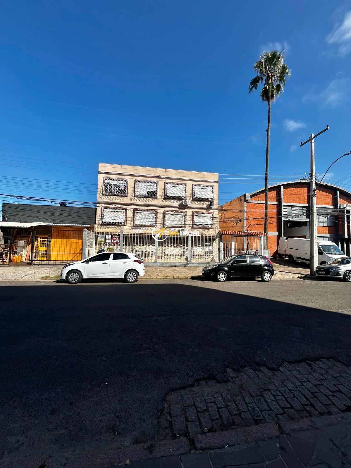 Apartamento, 2 dormitórios no bairro Santa Maria Goretti em Porto Alegre para Comprar