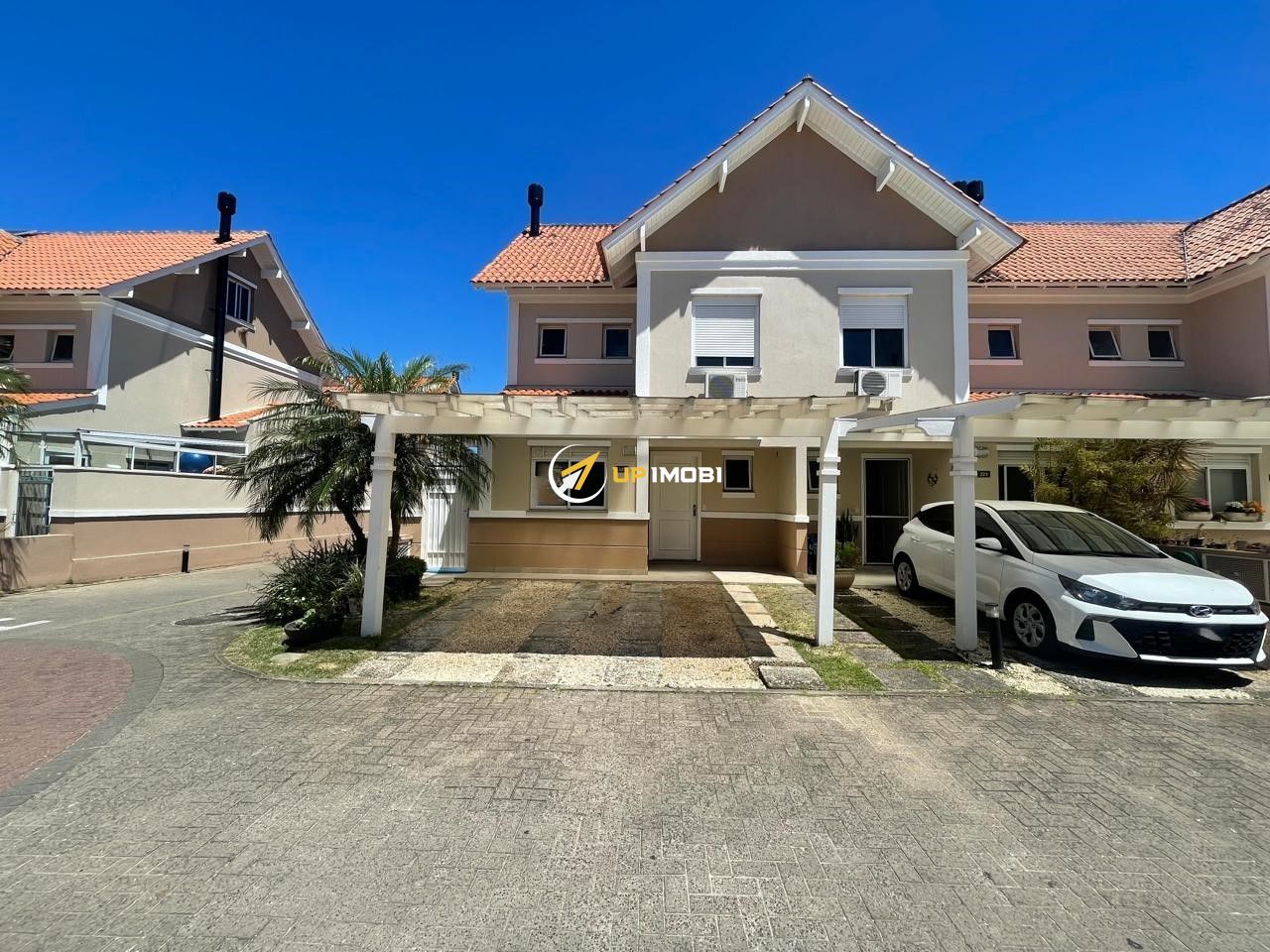 Casa de Condomínio com 157m², 3 dormitórios no bairro Sarandi em Porto Alegre para Comprar