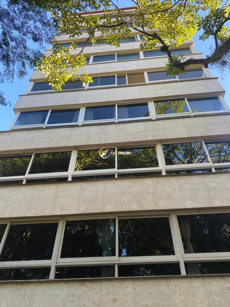 Apartamento, 3 dormitórios no bairro Independência em Porto Alegre para Comprar