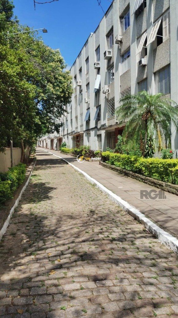 Apartamento, 2 dormitórios no bairro Medianeira em Porto Alegre para Comprar
