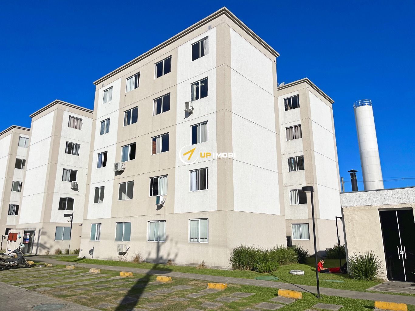 Apartamento, 2 dormitórios no bairro Hípica em Porto Alegre para Comprar