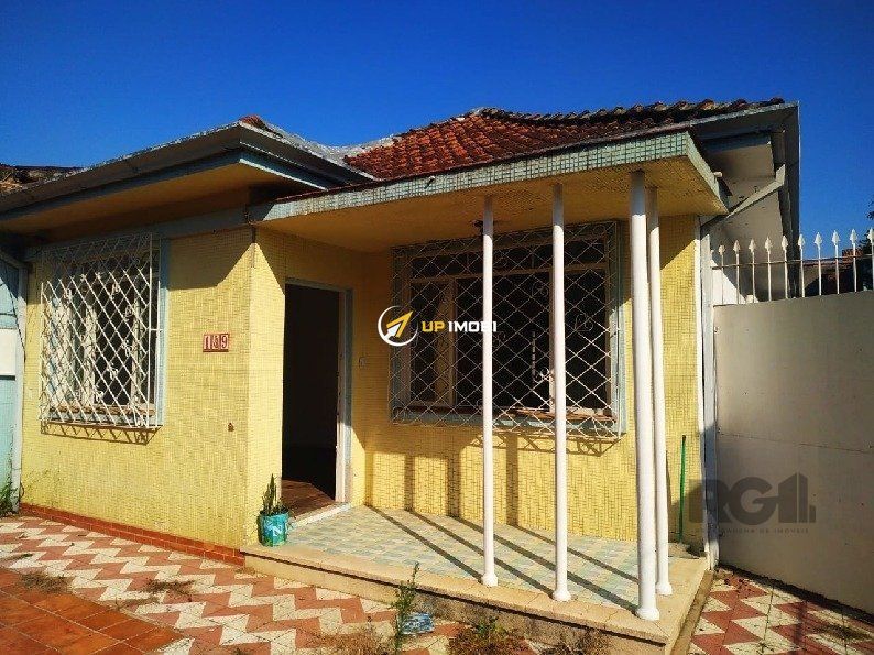 Casa com 152m², 2 dormitórios no bairro Vila Ipiranga em Porto Alegre para Comprar