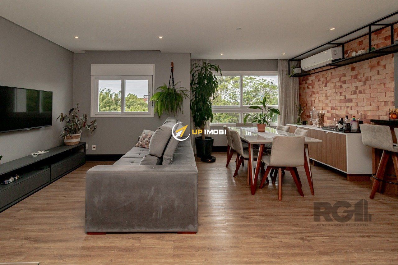 Apartamento, 3 dormitórios no bairro Navegantes em Porto Alegre para Comprar