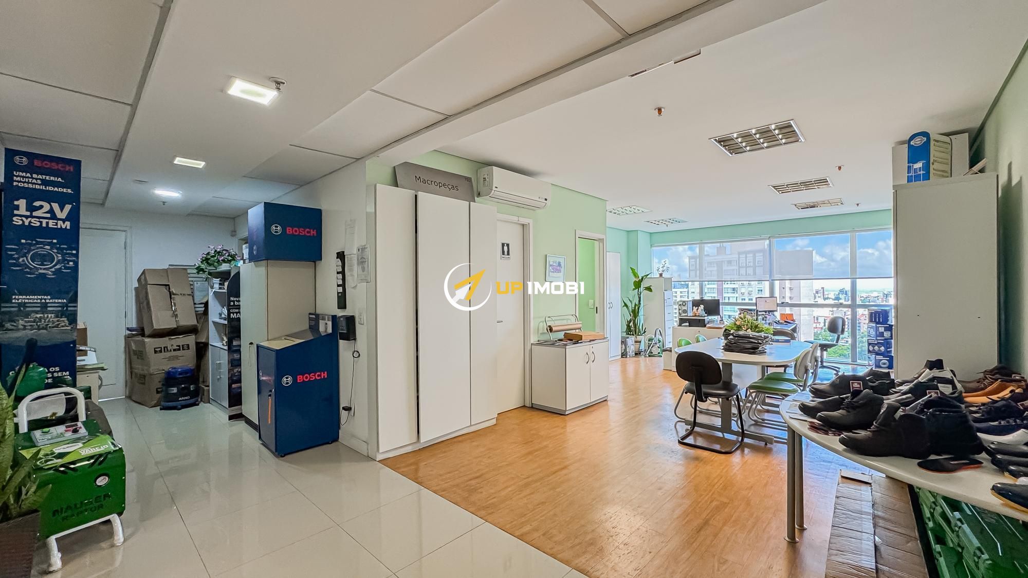 Sala Comercial com 161m², 4 dormitórios no bairro Petrópolis em Porto Alegre para Comprar