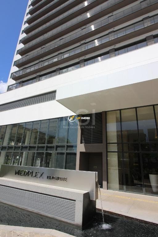 Sala Comercial com 32m² no bairro Cristo Redentor em Porto Alegre para Comprar