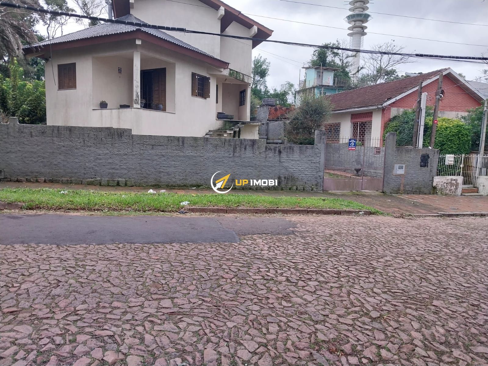Casa, 5 dormitórios no bairro Santa Tereza em Porto Alegre para Comprar