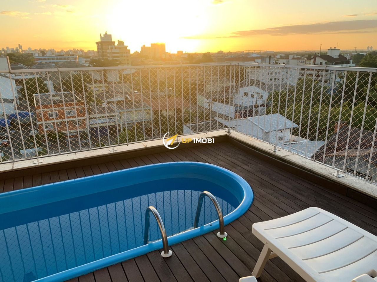 Cobertura com 148m², 3 dormitórios no bairro Passo da Areia em Porto Alegre para Comprar