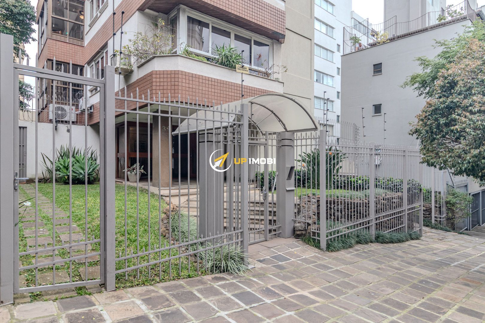 Apartamento, 4 dormitórios no bairro Auxiliadora em Porto Alegre para Comprar