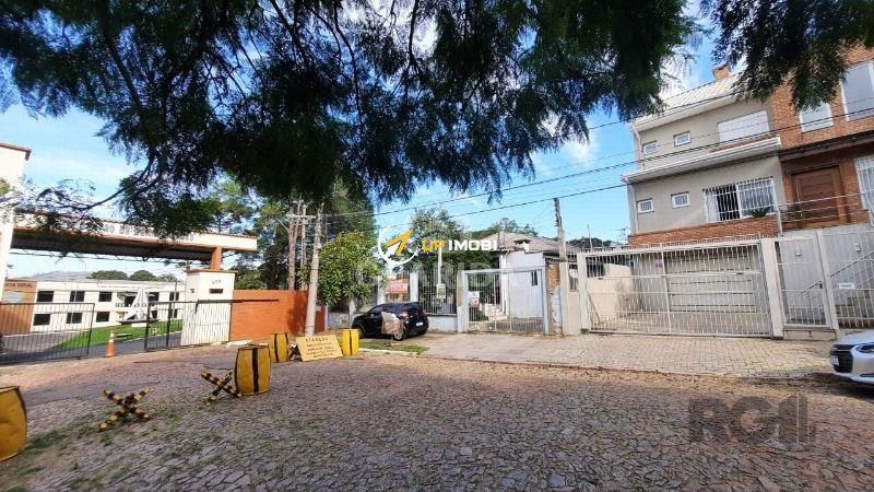 Terreno com 562m² no bairro Santa Tereza em Porto Alegre para Comprar
