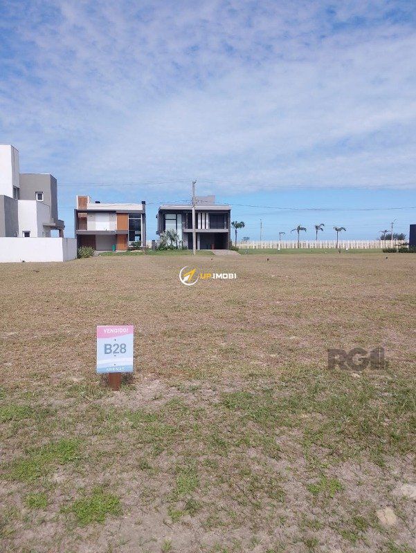 Terreno com 291m² no bairro Curumim em Capão da Canoa para Comprar