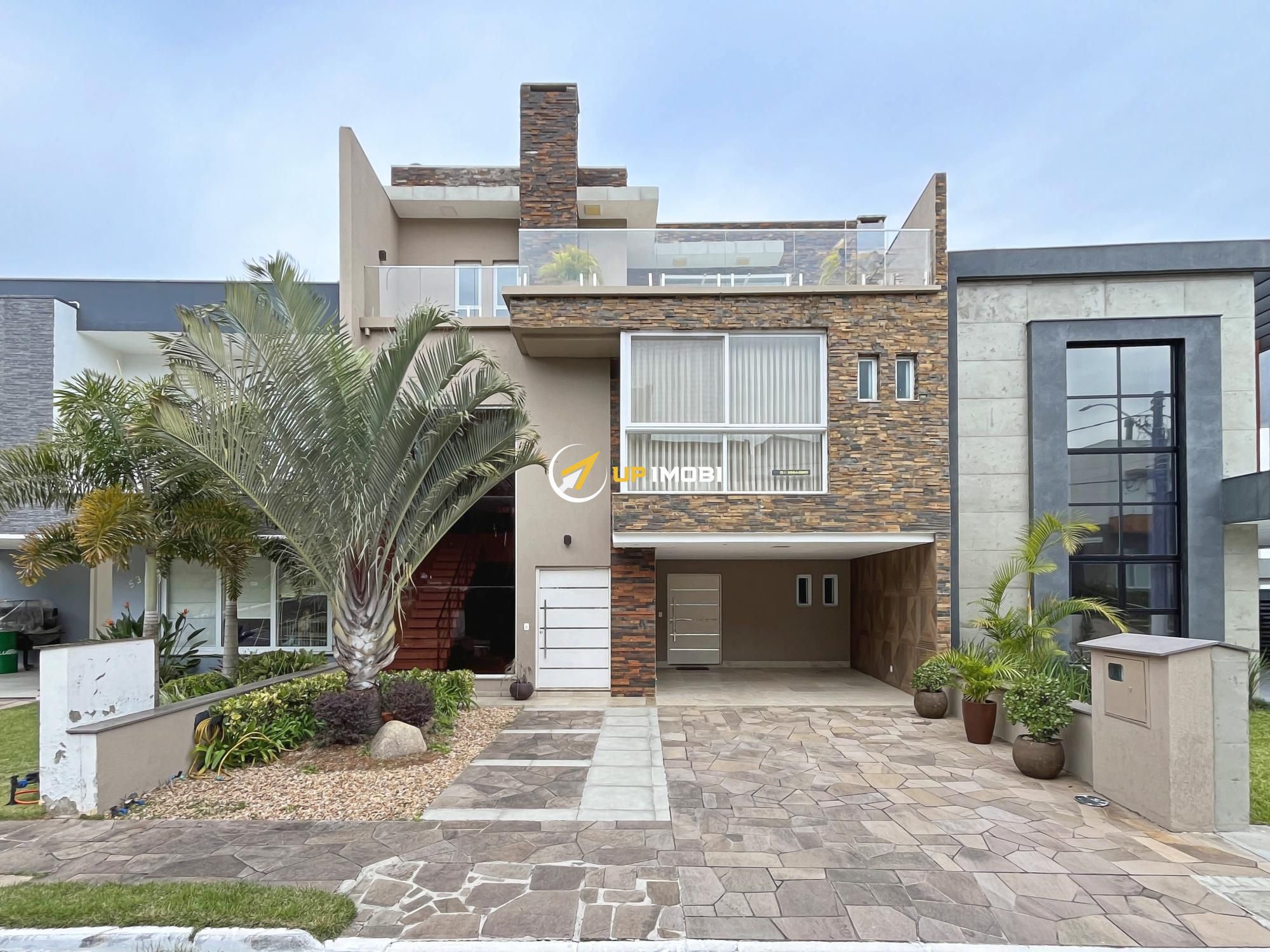 Casa de Condomínio, 3 dormitórios no bairro Hípica em Porto Alegre para Comprar