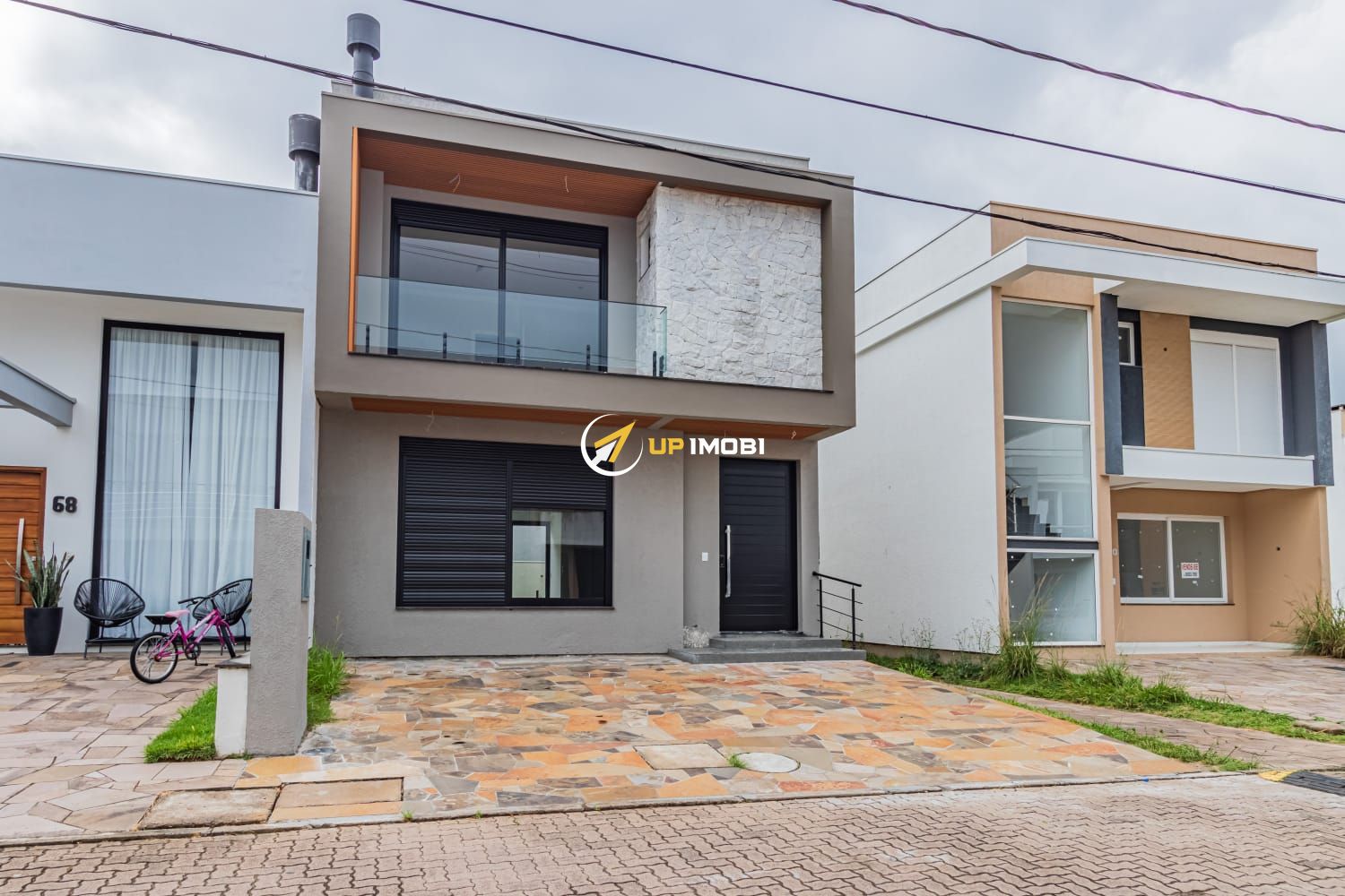 Casa de Condomínio, 3 dormitórios no bairro Aberta dos Morros em Porto Alegre para Comprar